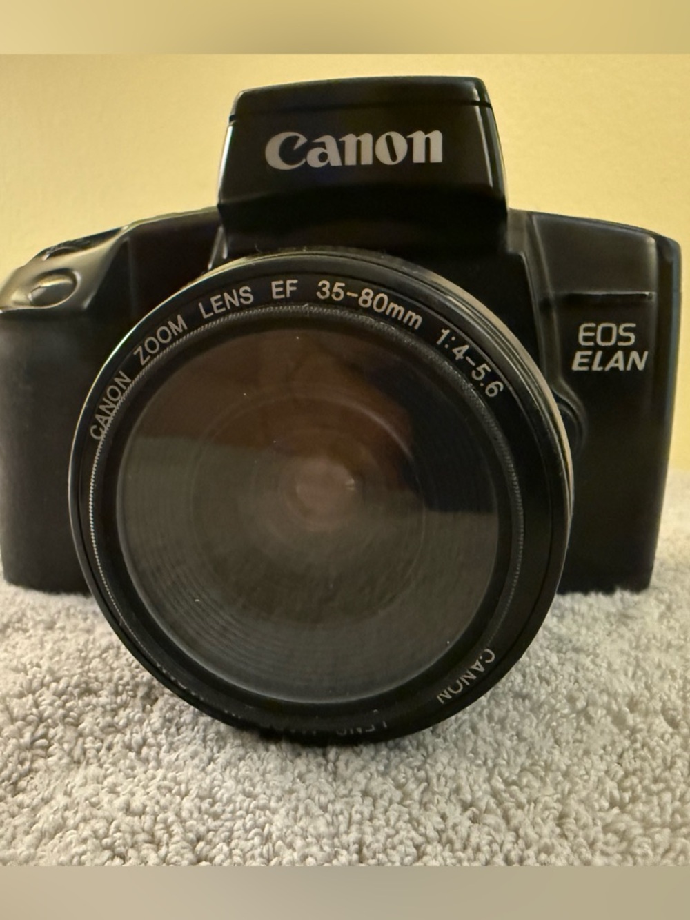 Canon EOS Elan 35-80mm Camera in Black